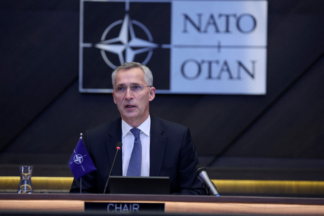 NATO cam kết hỗ trợ nhiều hơn cho Ukraine, áp thêm trừng phạt với Nga ảnh 1