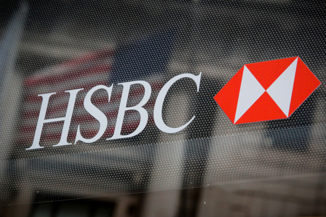 HSBC bắt đầu gặp nhiều khó khăn tại Trung Quốc. (Ảnh: Reuters) Giá cổ phiếu của HSBC rơi xuống mức thấp nhất kể từ năm 1995 ảnh 1