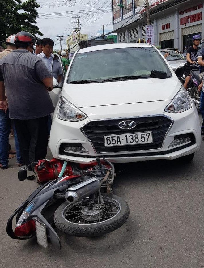 Tạm giữ hình sự nghi phạm mua bán ma túy, chống người thi hành công vụ ảnh 1