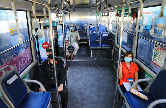 Hà Nội tạm dừng vận tải hành khách đến 14 tỉnh, thành phố ảnh 1