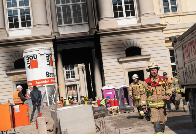 Đức: Cháy lớn tại Cung điện Hoàng gia ở trung tâm thủ đô Berlin ảnh 1