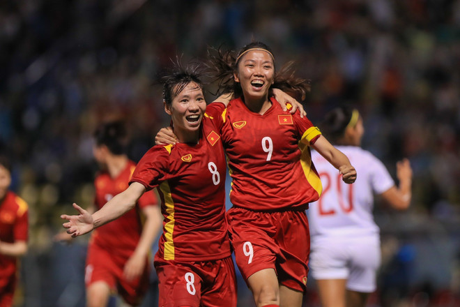 SEA Games 31: Tuyển nữ Việt Nam lội ngược dòng thắng Philippines 2-1 ảnh 1