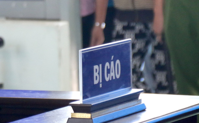 Lĩnh 15 năm tù do dùng ly thủy tinh đánh người, gây thương tích 90% ảnh 1