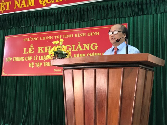 Hiệu trưởng trường Chính trị tỉnh Bình Định Phan Văn Huệ. (Nguồn: tuoitrebinhdinh.vn) Mở lớp Cao cấp chính trị đầu tiên tại miền Trung-Tây Nguyên sau dịch ảnh 1