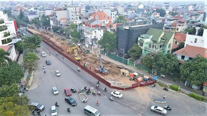 Hà Nội tìm giải pháp giảm ùn tắc trên tuyến đường Âu Cơ, Xuân Diệu ảnh 1