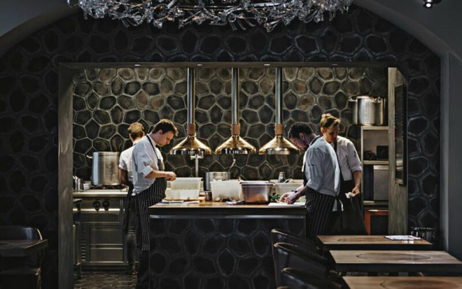 Các nhà hàng Séc đề nghị chính phủ hỗ trợ để vào Cẩm nang Michelin ảnh 1