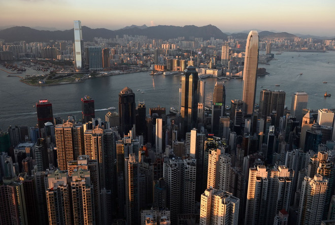 Cảng Habour và Trung tâm thương mại, tài chính quốc tế ở Hong Kong. (Ảnh: AFP/TTXVN) Diễn đàn Tài chính châu Á lần 7 khai mạc tại Hong Kong ảnh 1