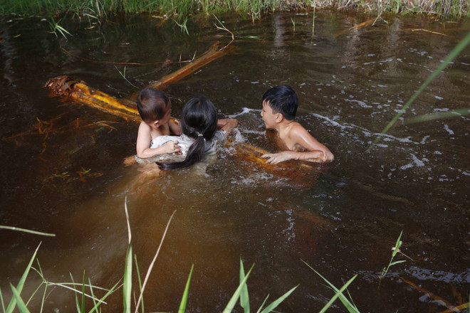 Điện Biên: Rủ nhau ra sông chơi, một bé gái bị nước cuốn tử vong ảnh 1