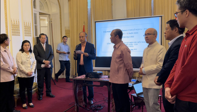 Giao lưu văn hóa, thắt chặt tình hữu nghị Việt Nam-Lào tại Pháp ảnh 1
