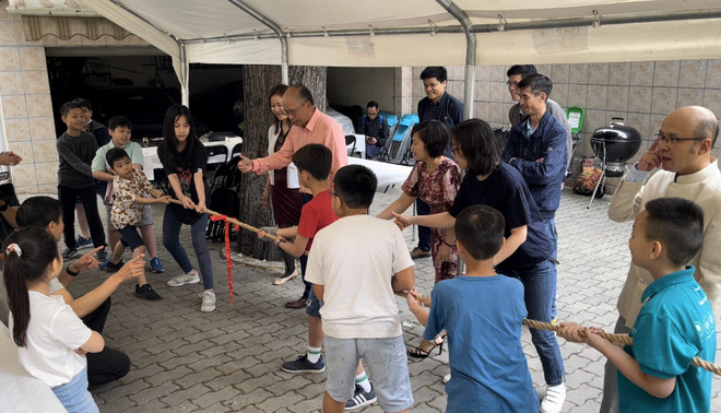 Giao lưu văn hóa, thắt chặt tình hữu nghị Việt Nam-Lào tại Pháp ảnh 2