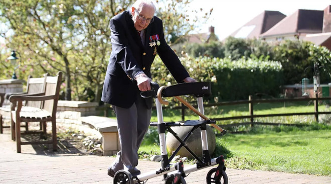 Cụ ông người Bỉ 103 tuổi đi bộ gây quỹ nghiên cứu COVID-19 ảnh 1
