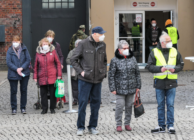 Thủ tướng Đức thừa nhận siết chặt phong tỏa dịp Phục sinh là sai lầm ảnh 1