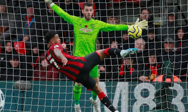 'Người cũ' Joshua King chấm dứt mạch chiến thắng của Manchester United ảnh 1