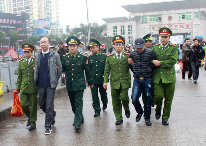 Cảnh sát Trung Quốc và Việt Nam phối hợp thu giữ gần 1,8 tấn ma túy ảnh 1