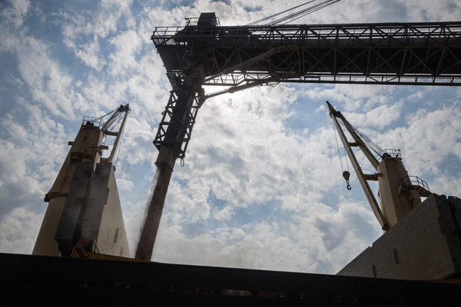 Tàu chở ngũ cốc Ukraine của Liên hợp quốc rời cảng Odessa trên Biển Đen, tới Ethiopia. (Ảnh: AFP/TTXVN) Điện Kremlin: Nga ngừng tham gia Sáng kiến Ngũ cốc Biển Đen ảnh 1