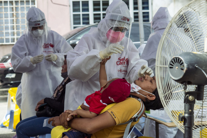 Thế giới ghi nhận hơn 372.000 ca mắc và 5.800 ca tử vong trong 24h qua ảnh 2