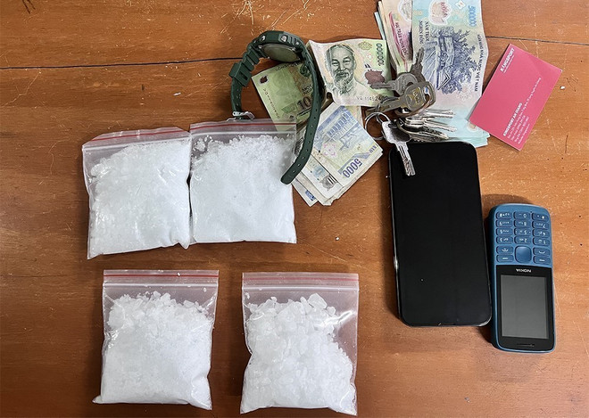 Bắt tạm giam đối tượng mua bán ma túy giấu trong túi trái cây sấy ảnh 2