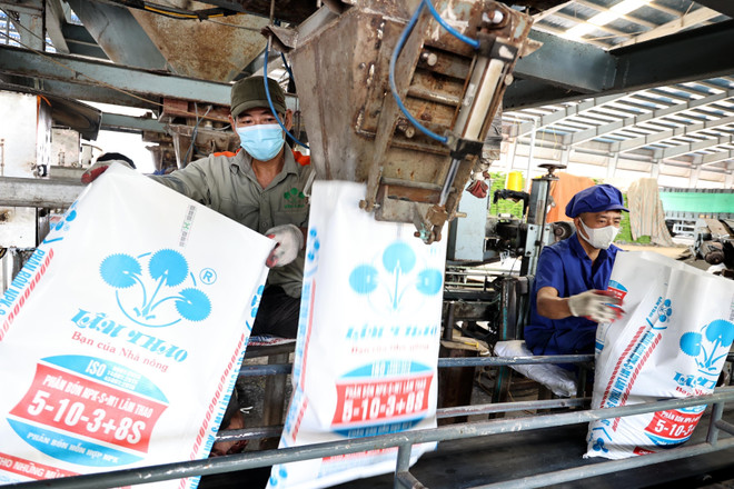 Giá phân bón trong nước rục rịch tăng theo thị trường thế giới ảnh 1