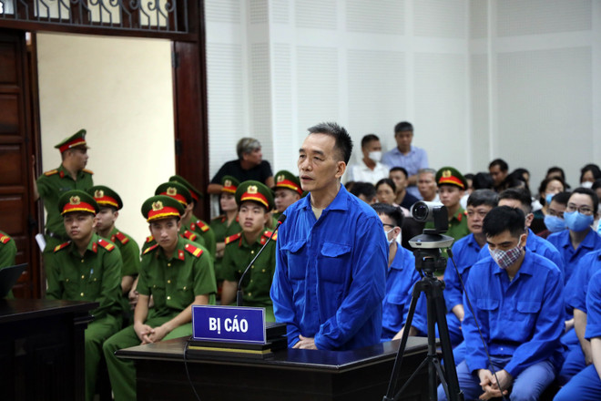 Xét xử cựu Giám đốc Sở Giáo dục và Đào tạo Quảng Ninh cùng đồng phạm ảnh 2