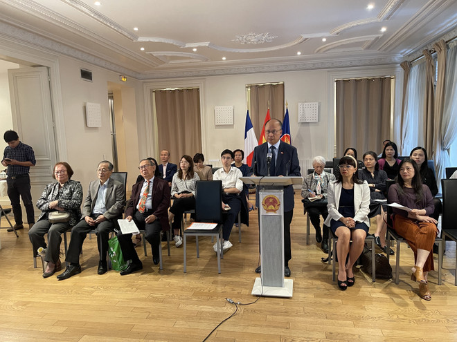 Kiều bào Pháp đóng góp ý kiến cho chính sách người Việt ở nước ngoài ảnh 2