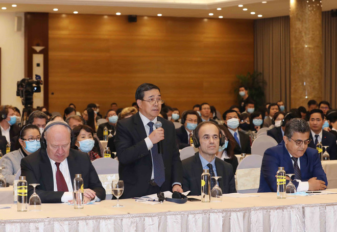 Các nhà ngoại giao tin tưởng Việt Nam tiếp tục vững bước đi lên ảnh 1