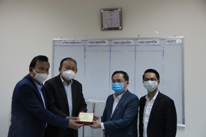 Doanh nghiệp Việt Nam góp sức cùng Campuchia phòng chống dịch COVID-19 ảnh 1