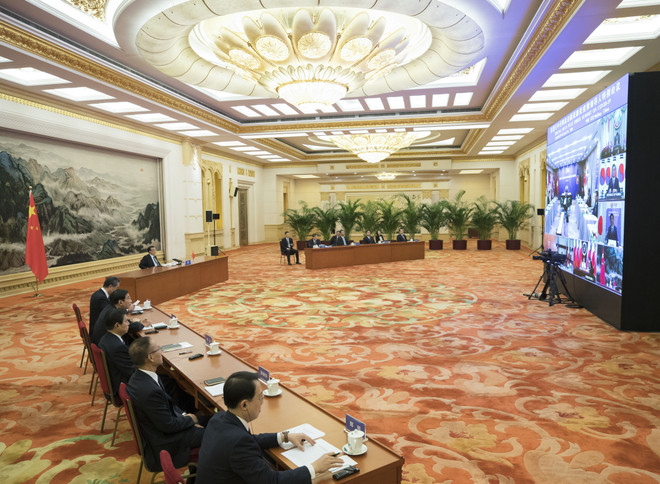 Thủ tướng Trung Quốc Lý Khắc Cường tham dự Hội nghị Cấp cao trực tuyến đặc biệt ASEAN+3. (Ảnh: THX/TTXVN) Chuyên gia Singapore đánh giá cao về Hội nghị cấp cao đặc biệt ASEAN ảnh 2