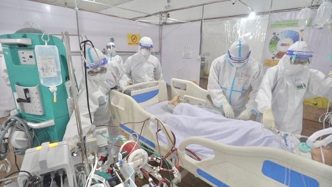 TP. HCM: Thu hẹp các bệnh viện dã chiến, chợ dân sinh mở cửa trở lại ảnh 2