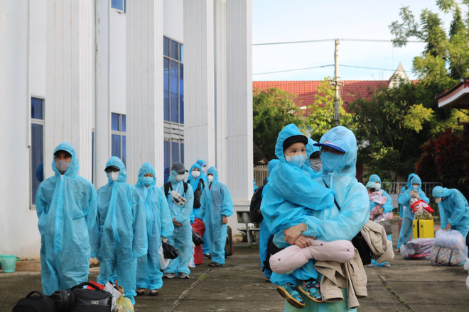 Phú Thọ khẩn trương xét nghiệm nhanh, Kon Tum truy vết chùm ca bệnh ảnh 2