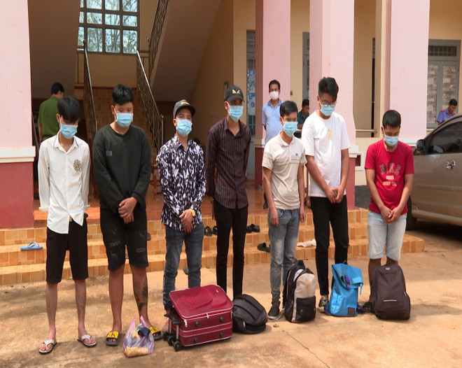 Bắt giữ 2 đối tượng đưa người vượt biên trái phép sang Campuchia ảnh 1