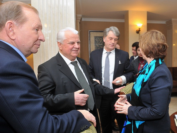 Cựu tổng thống Ukraine đề xuất biện pháp giải quyết khủng hoảng ảnh 1