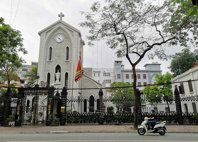 Hàng loạt cửa hàng kinh doanh dịch vụ đóng cửa phòng dịch COVID-19 ảnh 2