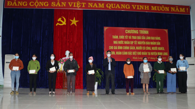 Thường trực Ban Bí thư Võ Văn Thưởng thăm và chúc Tết tại Quảng Ngãi ảnh 1