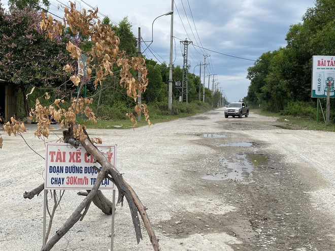 Hạ tầng giao thông trong Khu Kinh tế Dung Quất xuống cấp nghiêm trọng ảnh 1
