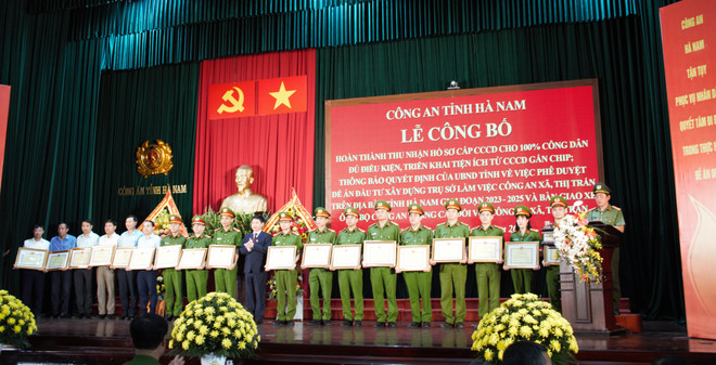 Hà Nam là đơn vị cấp tỉnh đầu tiên hoàn thành cấp CCCD gắn chip ảnh 1