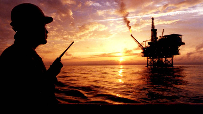 Giá dầu tiếp tục tăng trước tin “đóng băng” sản lượng khai thác ảnh 1