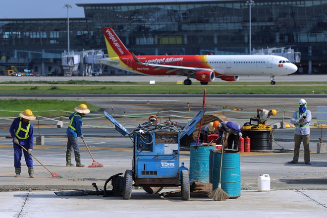 Đưa dự án đường băng Nội Bài, Tân Sơn Nhất khai thác trước 31/12/2020 ảnh 1