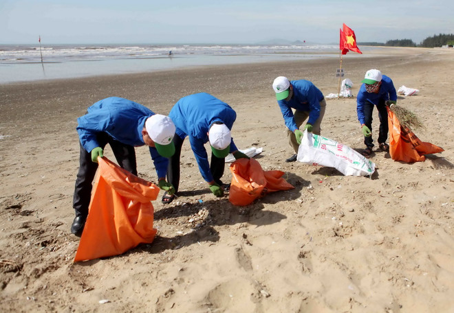 4.000 thanh niên tham gia chương trình tình nguyện “Hãy làm sạch biển” ảnh 1