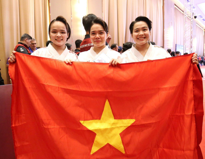 SEA Games 32: Karate mang về 2 HCV cho Đoàn Thể thao Việt Nam ảnh 1
