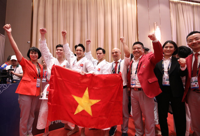 SEA Games 32: Karate mang về 2 HCV cho Đoàn Thể thao Việt Nam ảnh 2