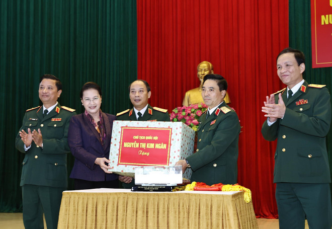 Chủ tịch Quốc hội biểu dương Quân khu 4 lan tỏa hình ảnh Bộ đội Cụ Hồ ảnh 3