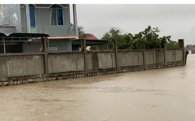 Ninh Thuận chịu thiệt hại nghiêm trọng do mưa lũ, sạt lở nhiều nơi ảnh 2