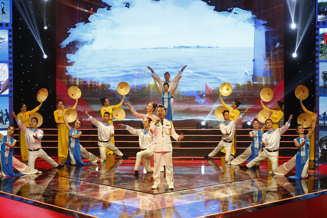 Giao lưu nghệ thuật kỷ niệm 100 năm ngày sinh Chủ tịch nước Lê Đức Anh ảnh 2