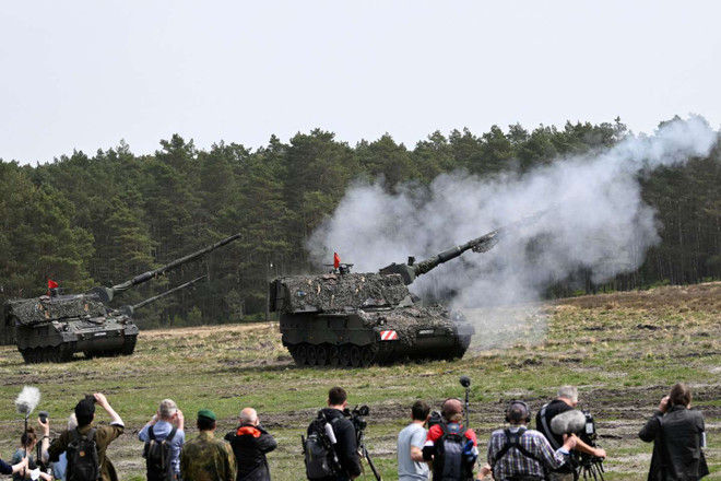 Các đảng phái tại Đức nhất trí lập quỹ đặc biệt cho quân đội ảnh 1