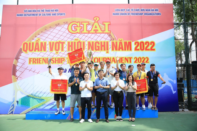 Giải Quần vợt hữu nghị: Tăng cường tình đoàn kết với bạn bè quốc tế ảnh 1