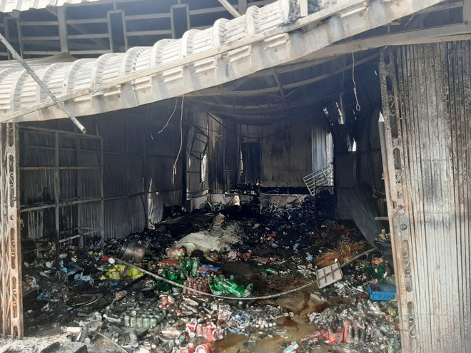 An Giang: Hỏa hoạn thiêu rụi 6 căn nhà ở huyện An Phú ảnh 1