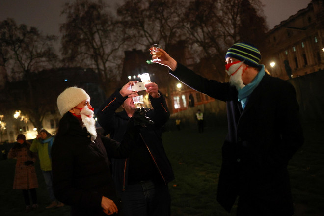 Tiến trình chuyển giao kết thúc, Anh chính thức cắt đứt quan hệ với EU ảnh 1