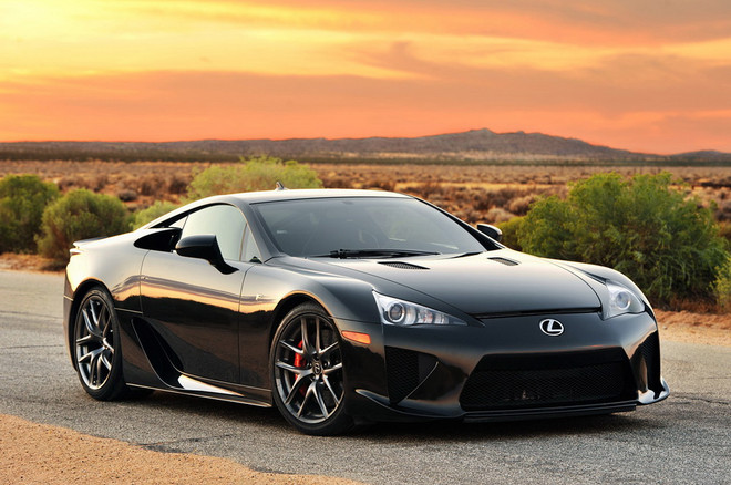 Dòng xe Lexus cũng trong diện báo lỗi lần này. (Nguồn: autoblog.com) Toyota báo lỗi 1,75 triệu ôtô trên toàn cầu do vấn đề kỹ thuật ảnh 1