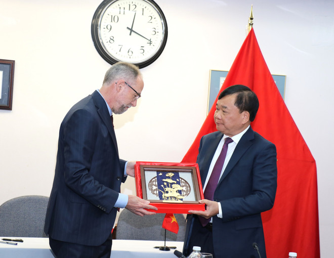 Hợp tác Quốc phòng Việt Nam-Canada còn nhiều không gian để phát triển ảnh 2