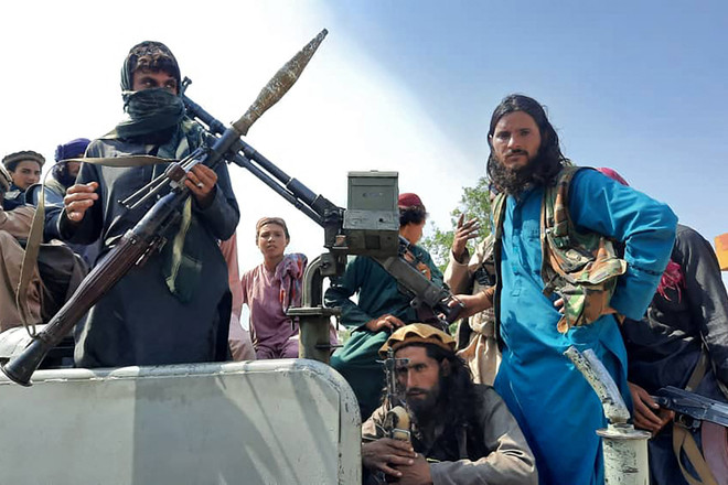 Taliban muốn chuyển giao quyền lực êm đềm trong "vài ngày tới" ảnh 1